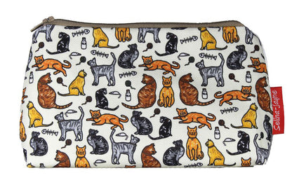 Premium Cats makeup bag showing HD print quality and compact 17.5cm design, perfect gift for cat lovers and feline enthusiasts