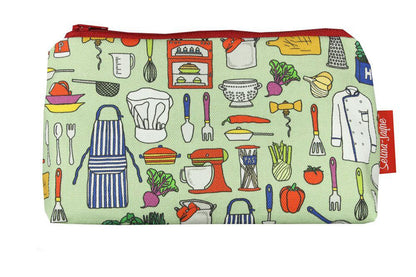 Premium Chef makeup bag showing HD print quality and compact 17.5cm design, perfect gift for culinary lovers and cooking enthusiasts