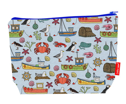 Premium coastal wash bag with washable lining and 29cm practical size