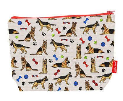 Premium German Shepherd wash bag with practical 29cm size and vibrant HD print