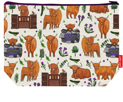 Premium 29cm Scottish wash bag perfect for Highland cow enthusiasts