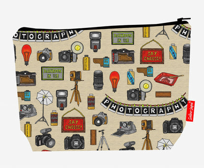 Premium 29cm photographer wash bag with vibrant photography print and practical storage space