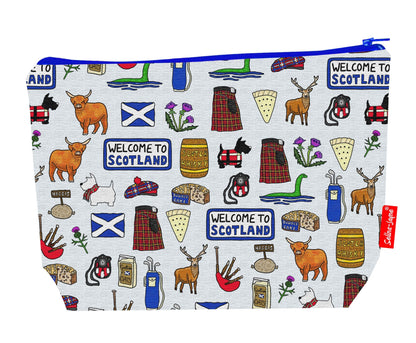 Premium Scottish heritage wash bag featuring Scotland design - practical 29cm travel size